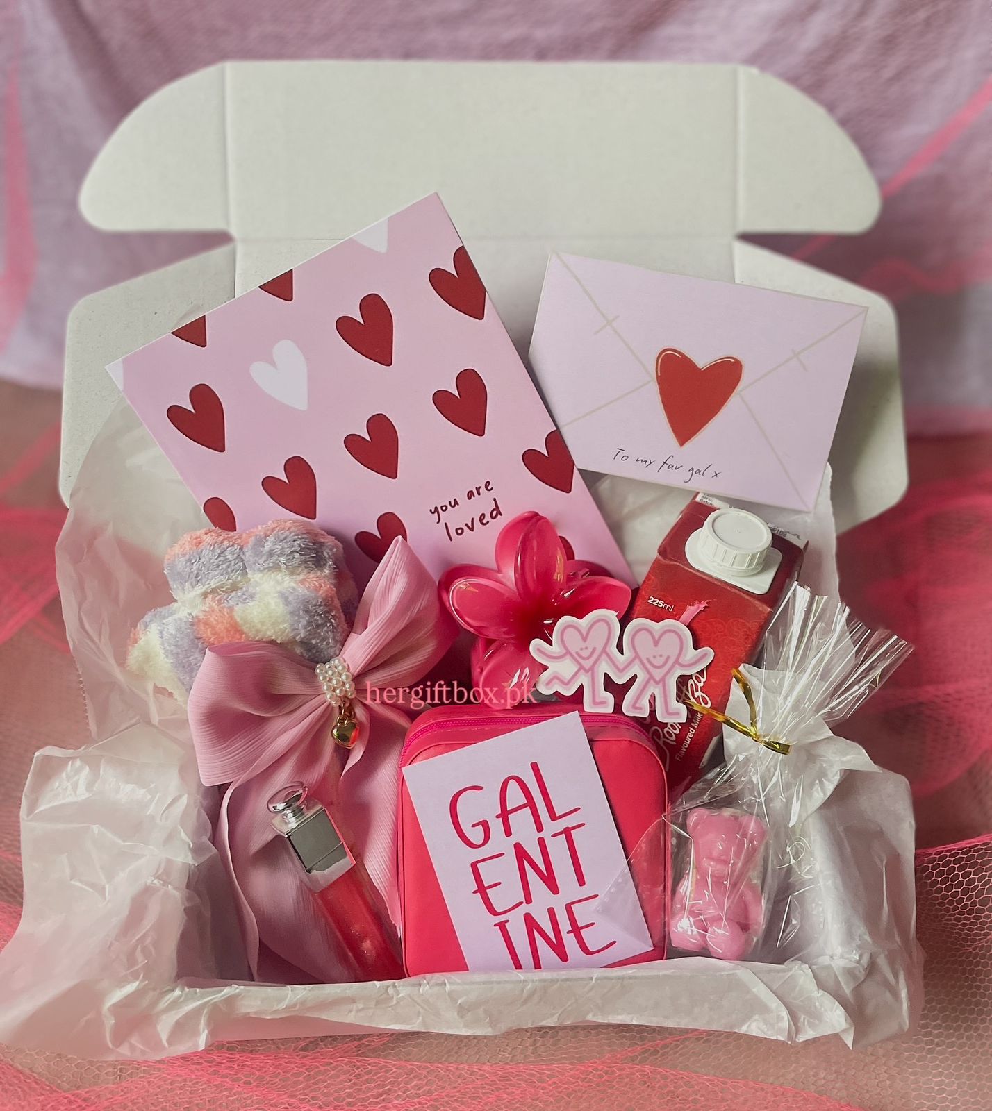 'RED HEARTS' Galentines Gift Box