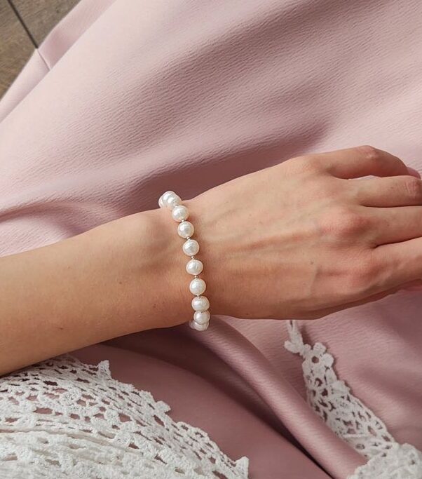 White Pearl Bracelet