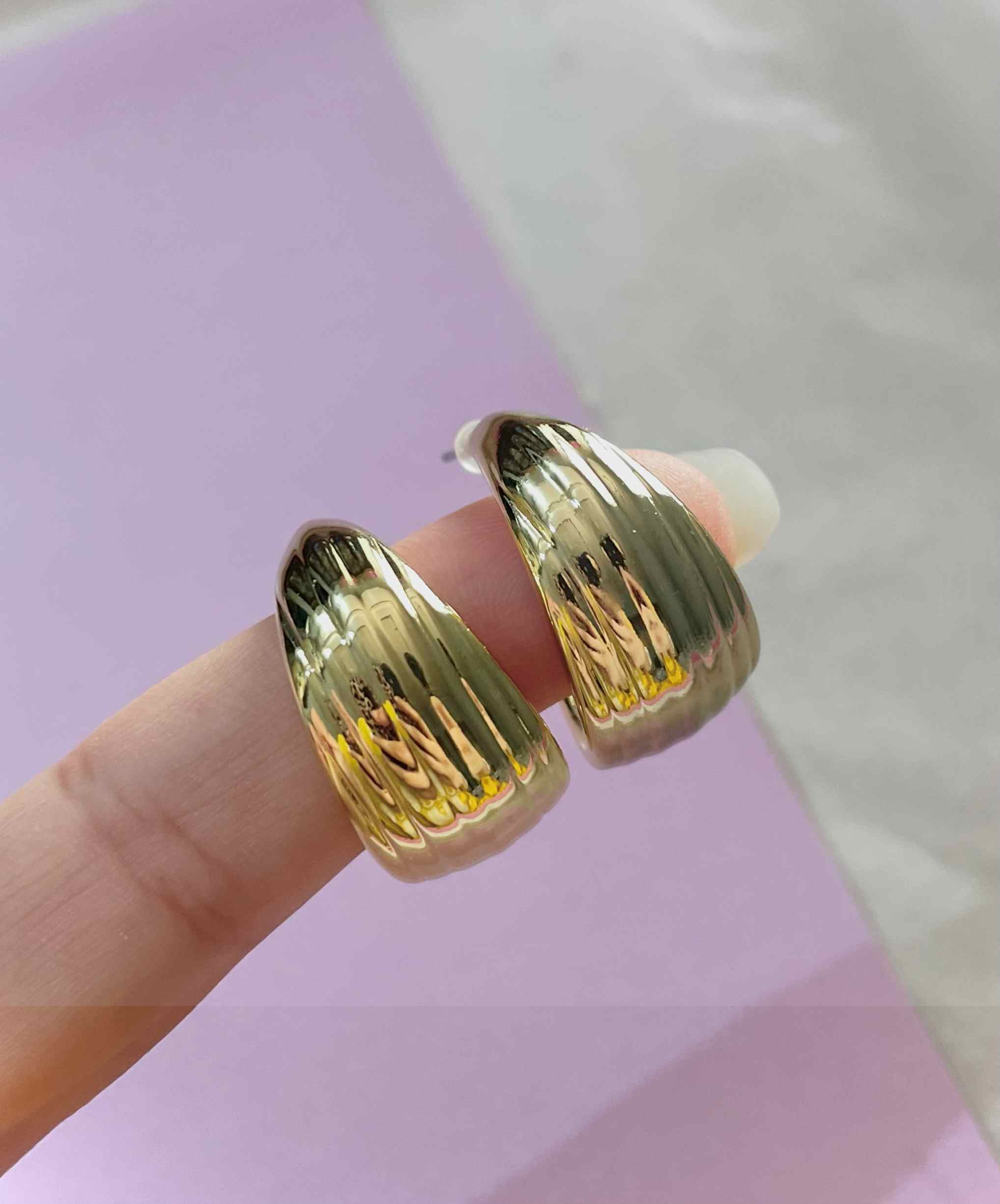Dove - Golden Hoops - Image 2